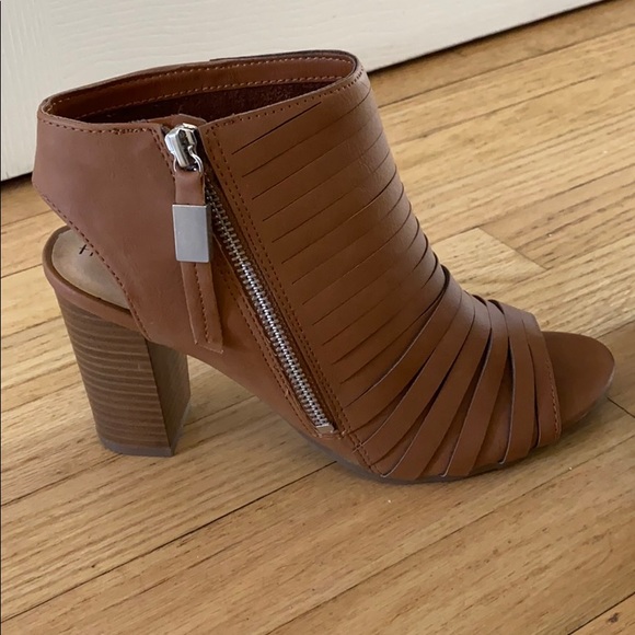 Open toe booties - Picture 5 of 5